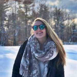 Meet your Posher, Eve